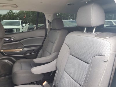 2022 GMC Acadia SLE