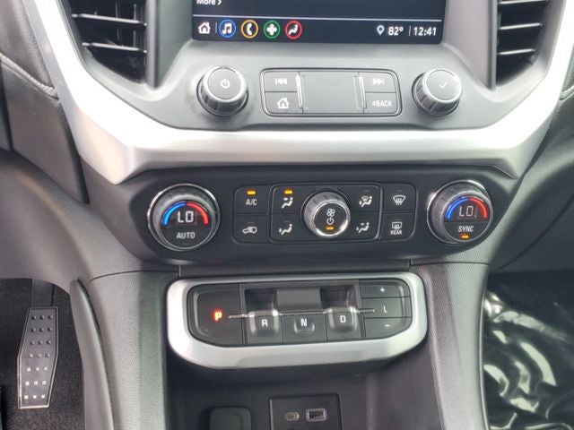 2022 GMC Acadia SLE