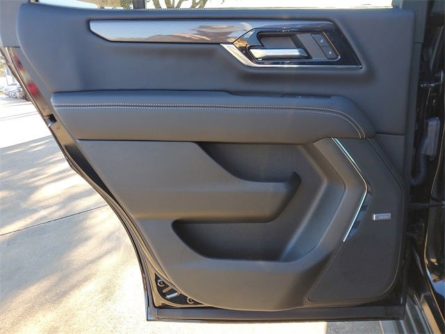 2025 GMC Yukon Elevation