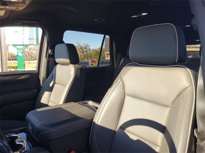 2025 GMC Yukon Elevation