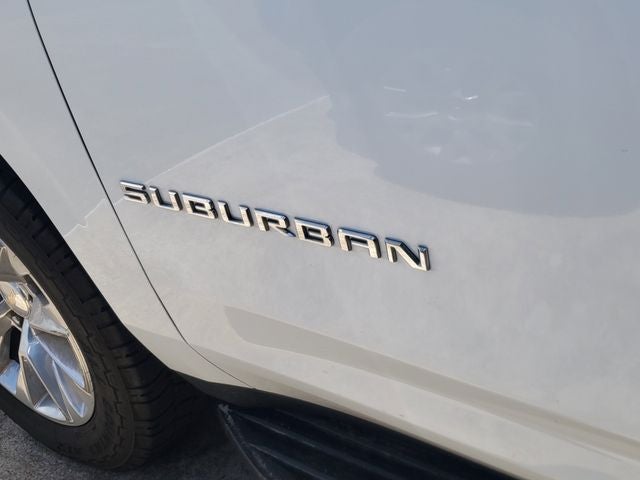 2023 Chevrolet Suburban Base