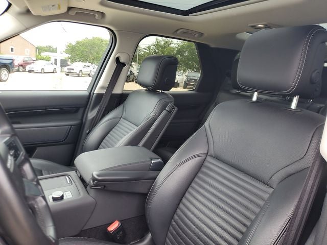 2024 Land Rover Discovery S