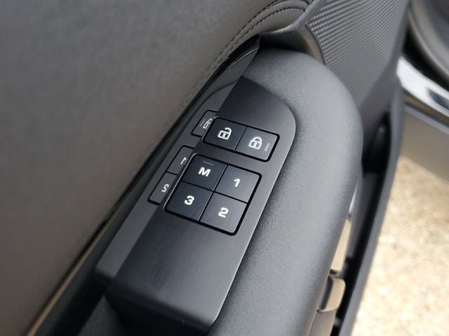2024 Land Rover Discovery S