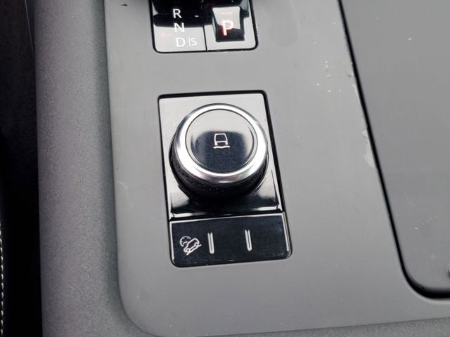 2024 Land Rover Discovery S