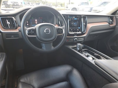 2024 Volvo XC60 B5 Plus Dark Theme