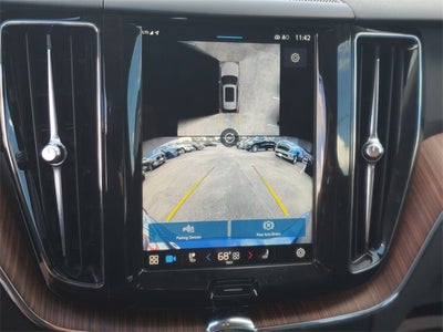 2024 Volvo XC60 B5 Plus Dark Theme