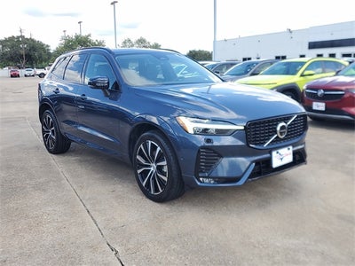 2024 Volvo XC60 B5 Plus Dark Theme