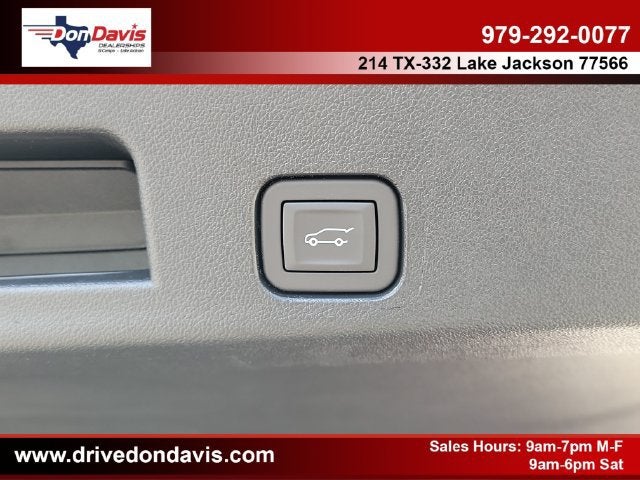 2027 GMC Acadia Elevation