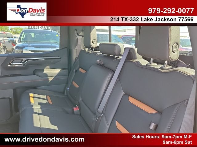 2026 GMC Sierra 1500 AT4 - Photo 9