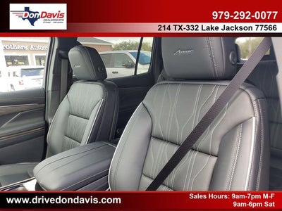 2026 Buick Enclave Avenir