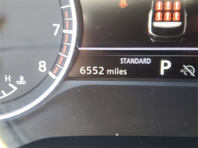 2025 Nissan Pathfinder SL FWD