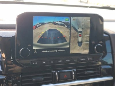 2025 Nissan Pathfinder SL FWD