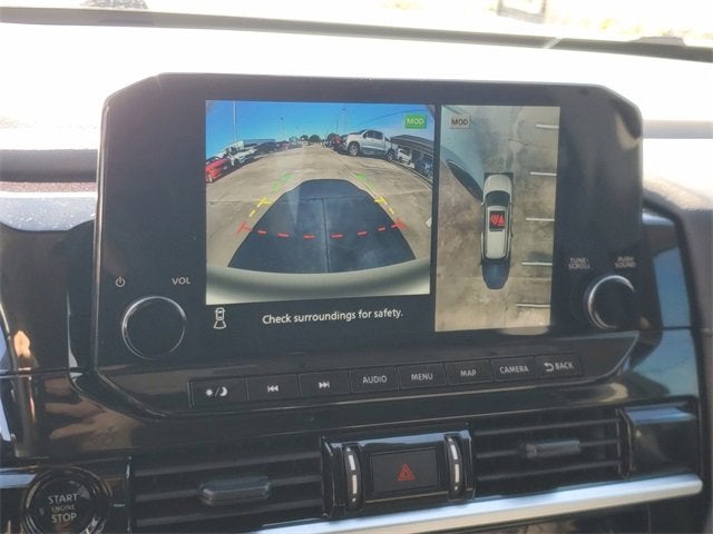 2025 Nissan Pathfinder SL FWD