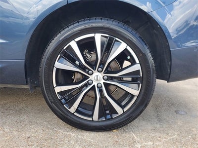 2024 Volvo XC60 Plus Dark Theme