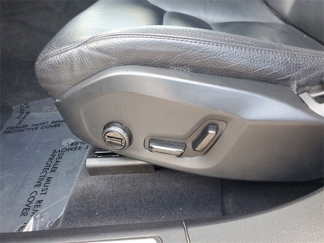 2024 Volvo XC60 Plus Dark Theme