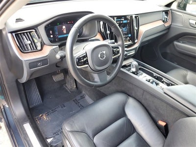 2024 Volvo XC60 Plus Dark Theme