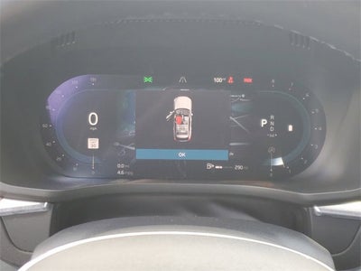 2024 Volvo XC60 Plus Dark Theme