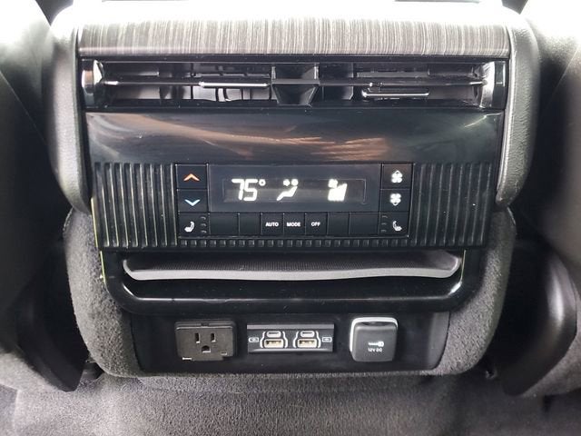 2023 Jeep Wagoneer L Series III